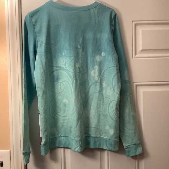 NEW Disney Little Mermaid Kiss the Girl sweatshirt Size Medium Ariel and Eric - Picture 3 of 6